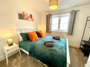 New Modern 2 Bed with parking in BISHOPS STORTFORD, close to Stansted Airport!